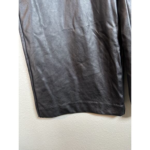 EXPRESS Size 0R Women's Black‎ High Rise Vegan Leather Pants Cropped Flare NEW - Picture 3 of 12